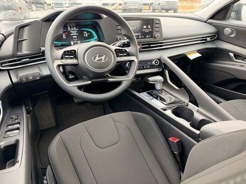 New 2026 Hyundai Elantra Blue image 6