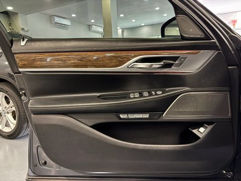 Used 2017 BMW 740e xDrive AWD/4WD image 46
