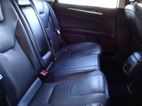 Used 2020 Ford Fusion Titanium image 13