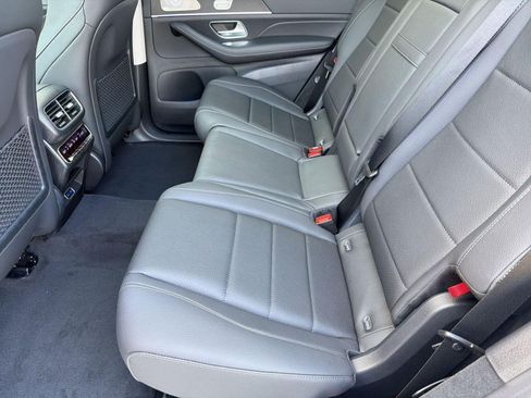 Used 2026 Mercedes-Benz GLS 450 4MATIC image 26