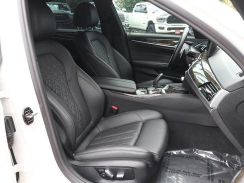 Used 2022 BMW 540i w/ M Sport Package RWD image 47