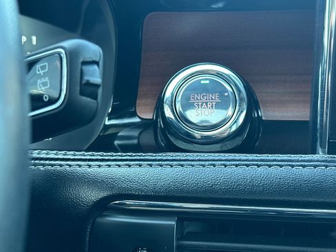 Used 2022 Lincoln Corsair Reserve w/ Equipment Group 201A image 22