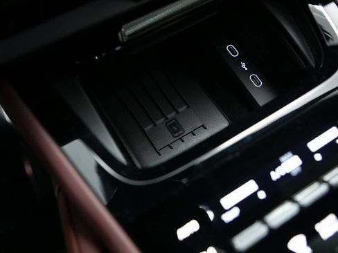 New 2026 Porsche Cayenne GTS image 23