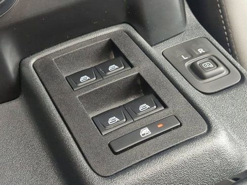 Used 2025 Ford Bronco Outer Banks image 23