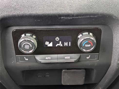 Used 2024 Chevrolet Traverse RS w/ LPO, Floor Liner Package image 17