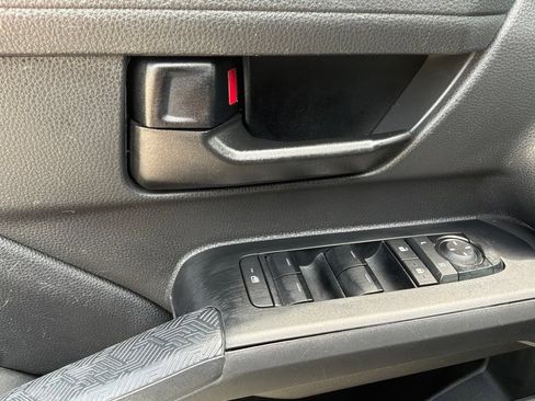 Used 2024 Toyota Tacoma SR5 AWD/4WD image 14