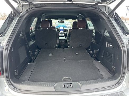 Used 2022 Ford Explorer Platinum w/ Equipment Group 601A image 19