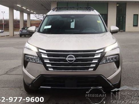 New 2026 Nissan Rogue Platinum w/ Platinum Premium Package AWD/4WD image 2