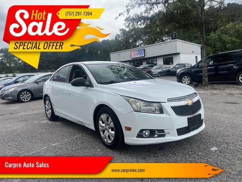 Used 2013 Chevrolet Cruze LS image 1