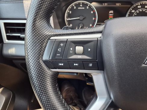 Used 2025 Mitsubishi Outlander SE AWD/4WD image 15