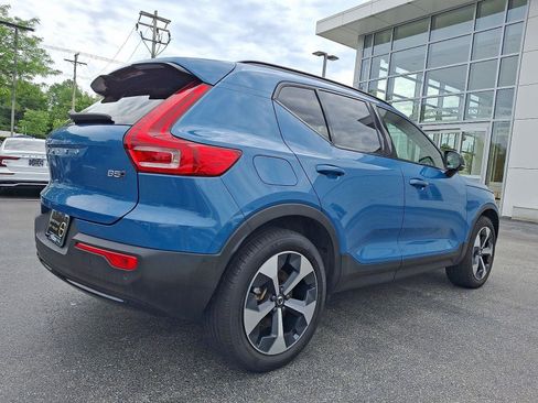 Certified 2024 Volvo XC40 B5 Plus w/ Climate Package AWD/4WD image 6