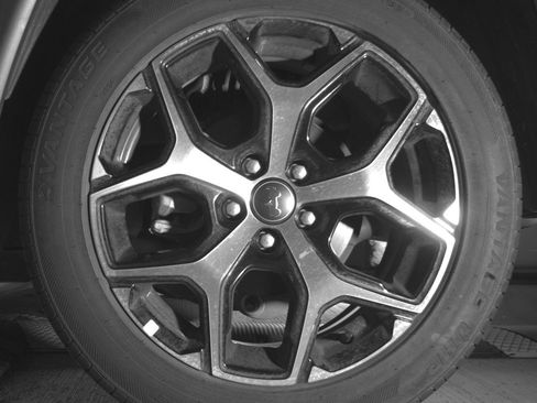 Used 2025 Jeep Compass Limited image 14