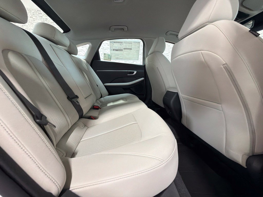 New 2027 Hyundai Sonata SEL FWD image 15
