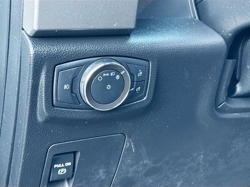 Used 2020 Ford Expedition XLT w/ Equipment Group 201A AWD/4WD image 11
