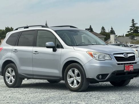 Used 2015 Subaru Forester 2.5i Limited AWD/4WD image 10