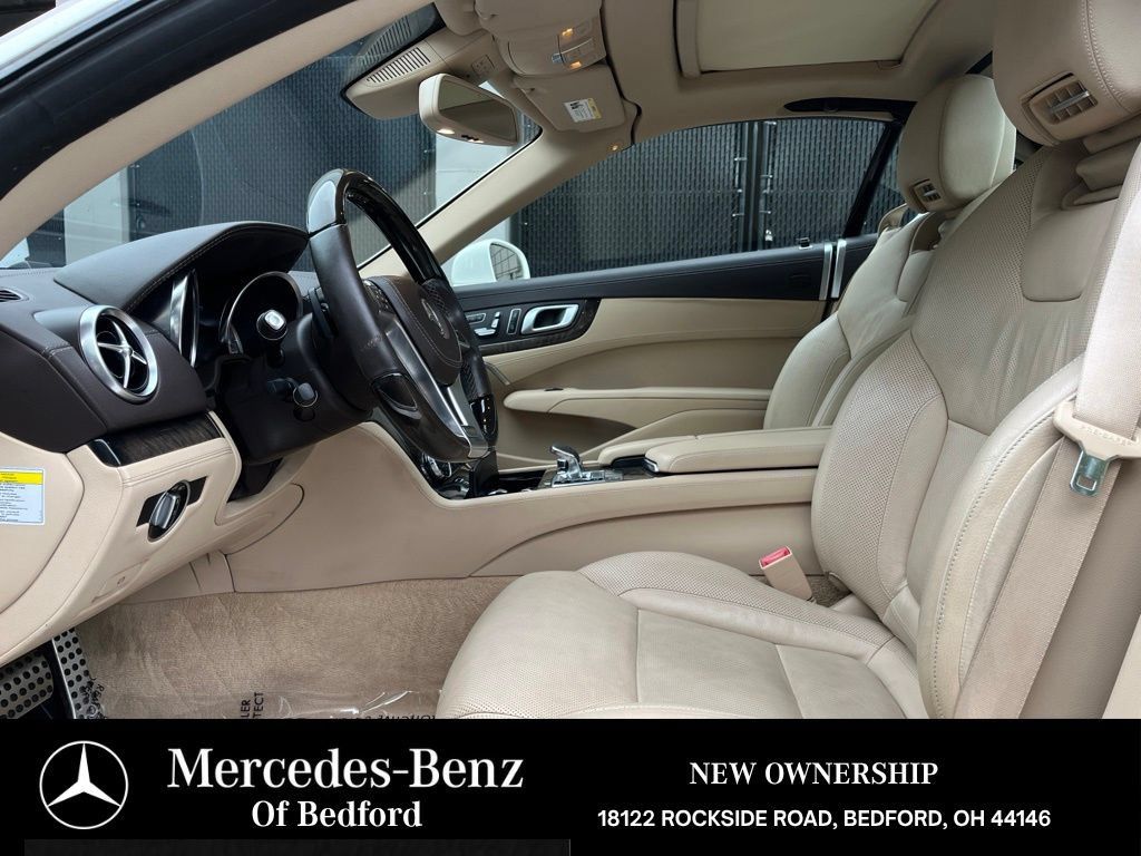 Used 2013 Mercedes-Benz SL 550 image 9