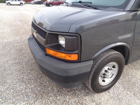 Used 2017 Chevrolet Express 2500 LS image 42