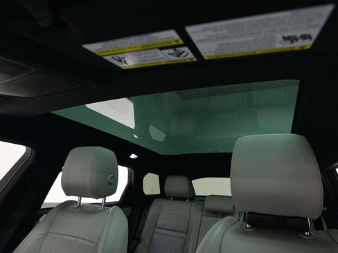 Used 2020 Land Rover Range Rover Evoque SE image 7