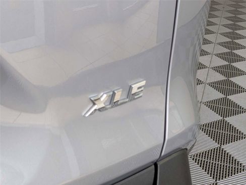 Used 2025 Toyota RAV4 XLE FWD image 7