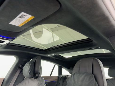 Certified 2023 Mercedes-Benz EQS 580 4MATIC Sedan image 15