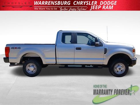 Used 2022 Ford F250 XL w/ Power Equipment Group AWD/4WD image 2
