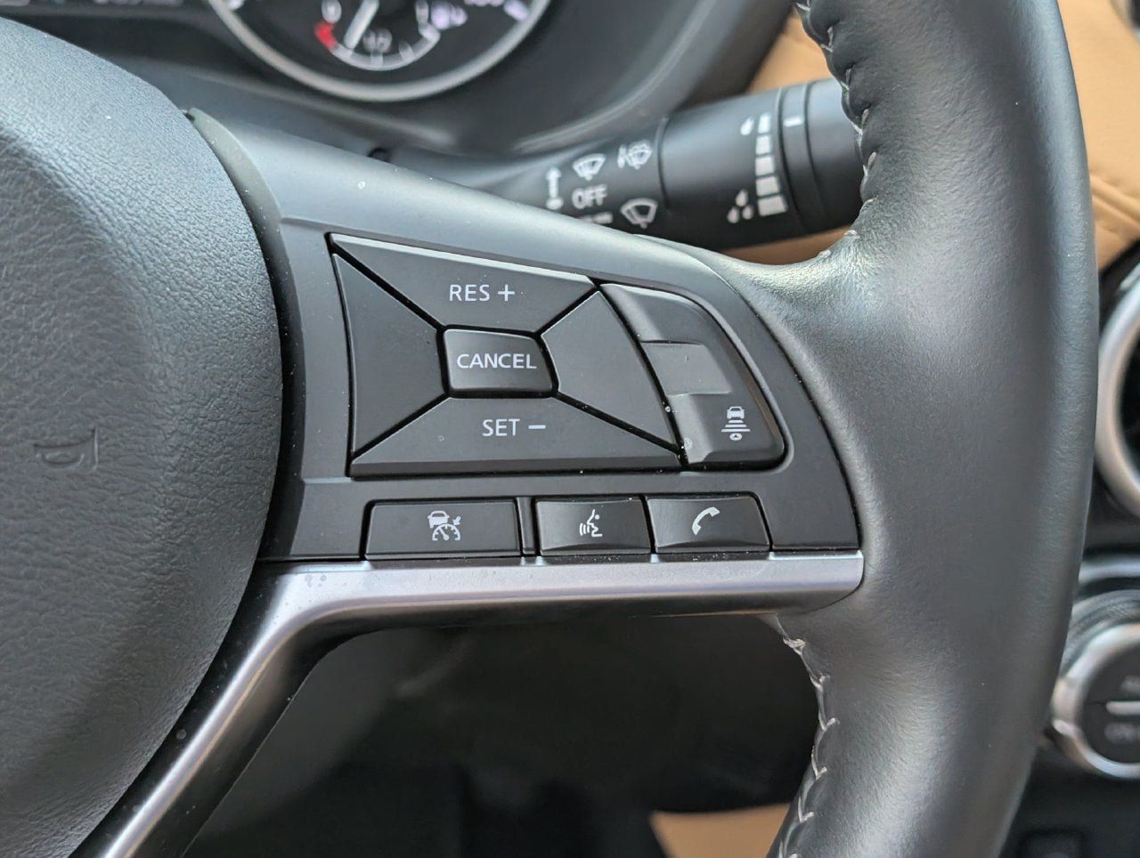 Used 2025 Nissan Sentra SV w/ SV Premium Package FWD image 20