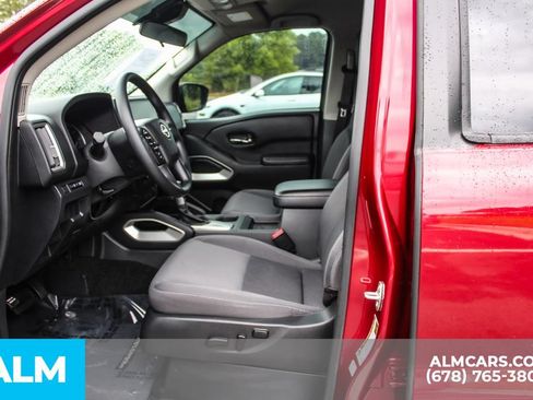 Used 2025 Nissan Frontier SV RWD image 15