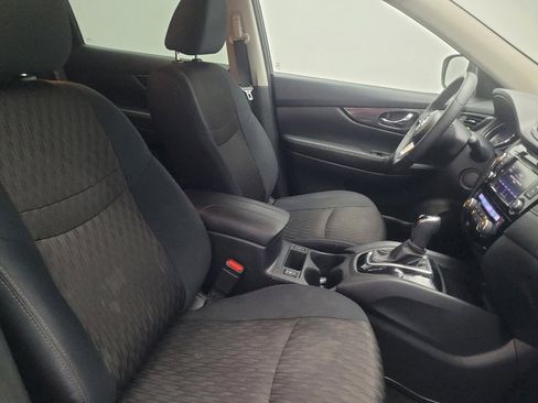 Used 2019 Nissan Rogue SV FWD image 21