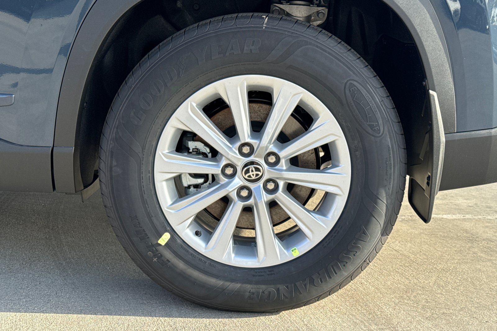 New 2026 Toyota Grand Highlander XLE FWD image 32