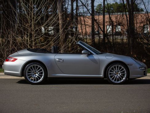 Used 2006 Porsche 911 Carrera 4 image 6
