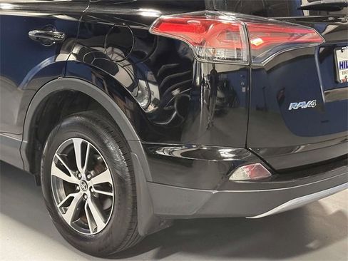 Used 2018 Toyota RAV4 XLE image 10