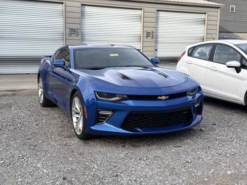 Used 2018 Chevrolet Camaro SS RWD image 3