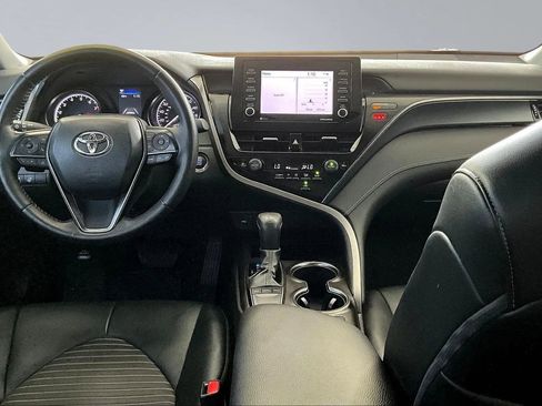 Used 2022 Toyota Camry SE w/ Cold Weather Package FWD image 7