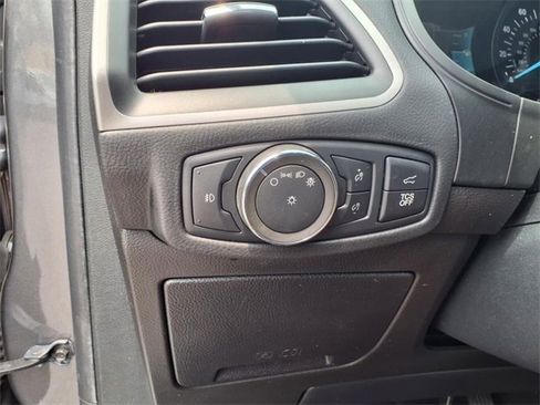 Used 2022 Ford Edge SEL w/ Sport Appearance Package image 25