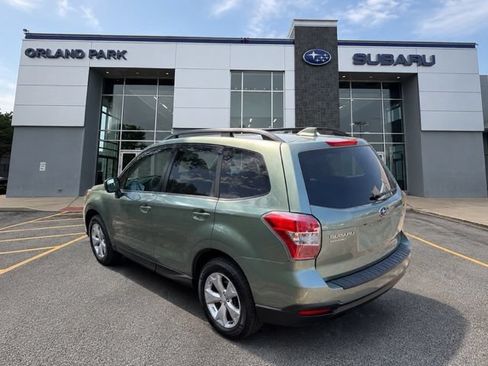 Used 2016 Subaru Forester 2.5i Premium w/ All-Weather Package AWD/4WD image 7