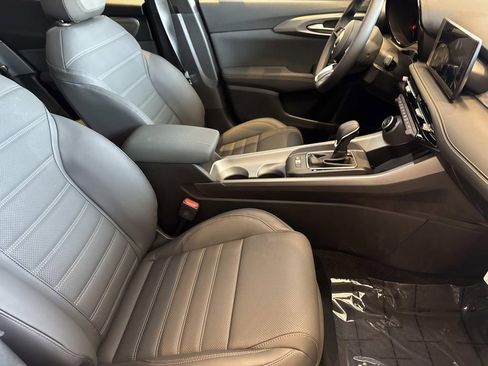 New 2026 Alfa Romeo Tonale w/ Black Premium Package image 27