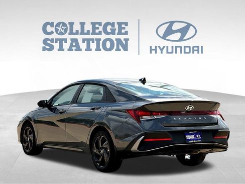 Used 2026 Hyundai Elantra Sport FWD image 8