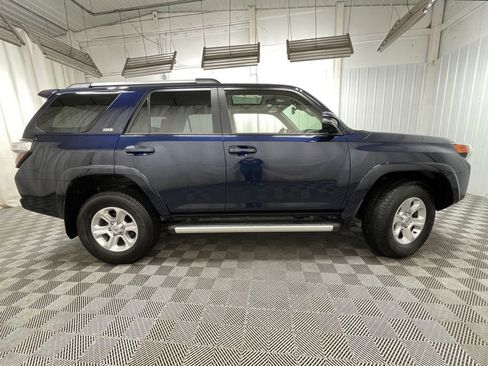 Used 2024 Toyota 4Runner SR5 Premium w/ Moonroof Package AWD/4WD image 9