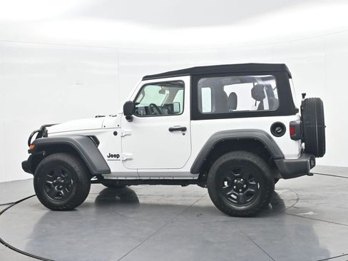 Used 2024 Jeep Wrangler Sport AWD/4WD image 8
