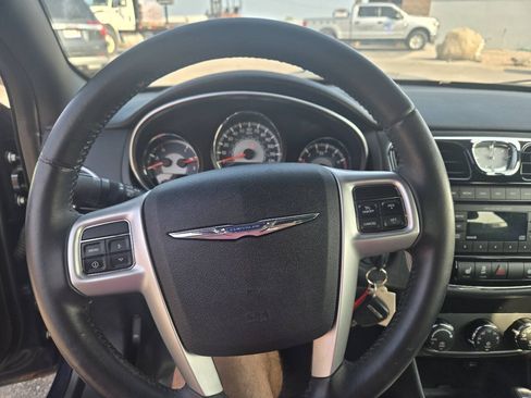 Used 2013 Chrysler 200 Limited FWD image 12