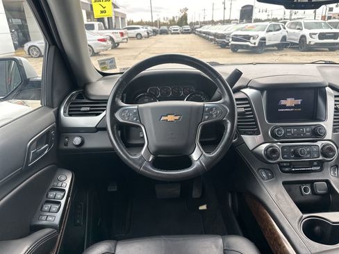 Used 2018 Chevrolet Tahoe LT image 11
