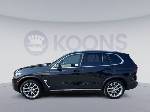 Used 2025 BMW X5 xDrive40i w/ Premium Package AWD/4WD image 2