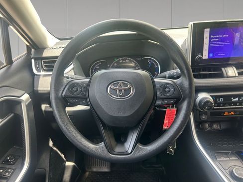 Used 2024 Toyota RAV4 LE AWD/4WD image 13