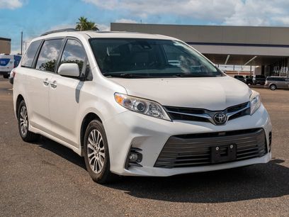Used 2019 Toyota Sienna XLE