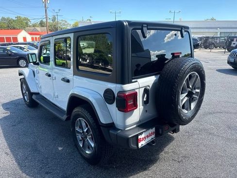 Used 2019 Jeep Wrangler Unlimited Sahara w/ LED Lighting Group AWD/4WD image 16