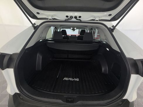 Used 2022 Toyota RAV4 LE AWD/4WD image 24