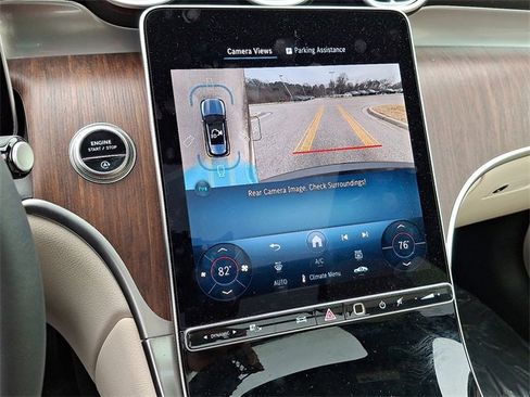 Used 2025 Mercedes-Benz GLC 300 GLC 300 image 18