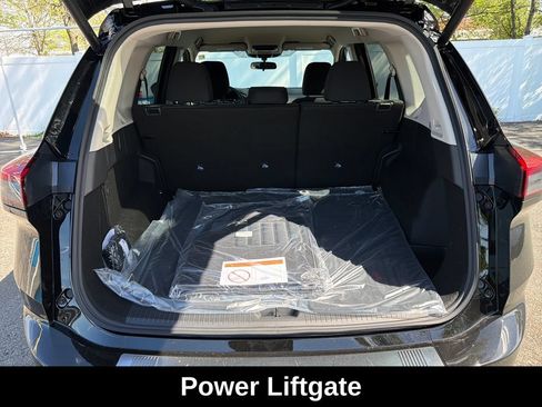 Used 2026 Nissan Rogue SV w/ Cold Weather Package FWD image 29