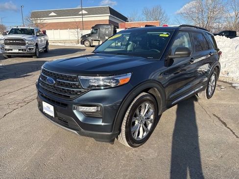 Certified 2024 Ford Explorer XLT w/ Equipment Group 202A image 7