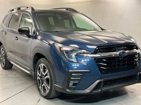 Used 2024 Subaru Ascent Limited w/ Technology Package AWD/4WD image 8